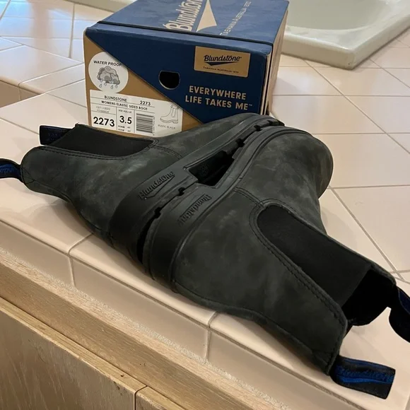 EUC Blundstone 2273 Rustic Black Waterproof Thermal Leather Boots - Picture 6 of 7